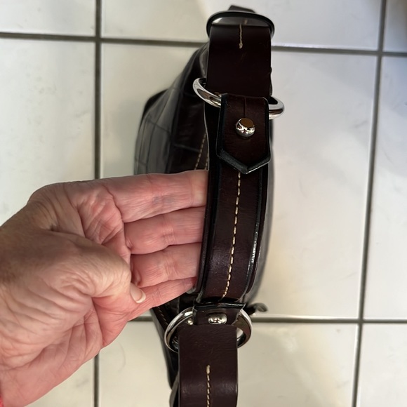 Dooney & Bourke Vintage Croc pattern Leather dark brown Shoulder Bag - Picture 14 of 17